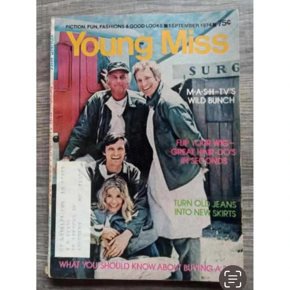 Young Miss Magazine Sept 1974‎ MASH